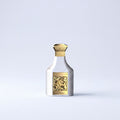 The Fragrance Pearl Harmony Extrait de Parfum 75 ml – perlweisser Flakon mit goldener Plakette vor hellgrauem Hintergrund