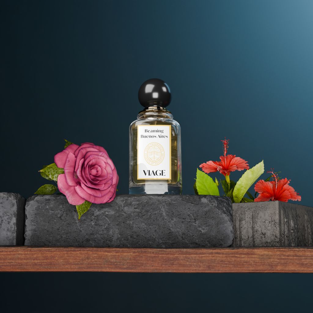 Viage Beaming Buenos Aires Extrait de Parfum 100 ml – Flakon auf dunklem Stein mit Rose und rotem Hibiskus vor Petrolblau