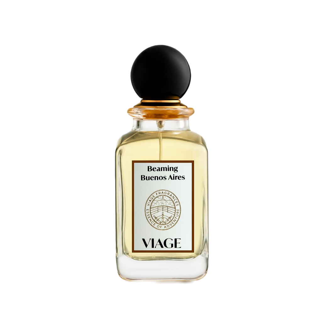 Viage Beaming Buenos Aires Extrait de Parfum 100 ml – Klarer Flakon, hellgoldener Duft, schwarze Kugelkappe, weisses Etikett, weisser Hintergrund
