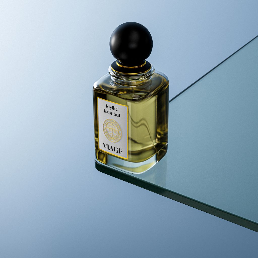 Viage Idyllic Istanbul Extrait de Parfum 100 ml – Flakon an Kante einer Glasplatte vor hellblauem Hintergrund