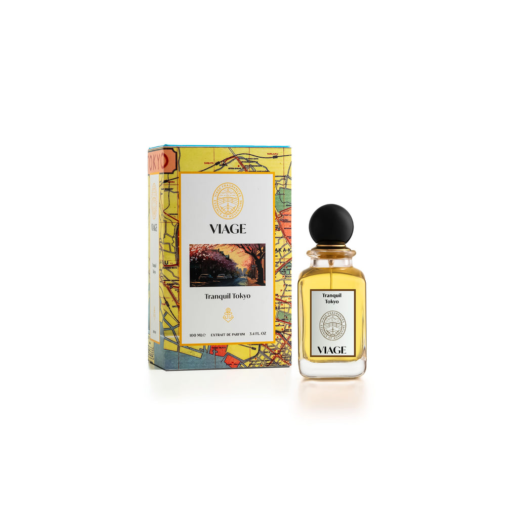 Viage Tranquil Tokyo Extrait de Parfum 100 ml – Flakon neben gelber Geschenkbox mit Stadtplan und Kirschblüten-Motiv